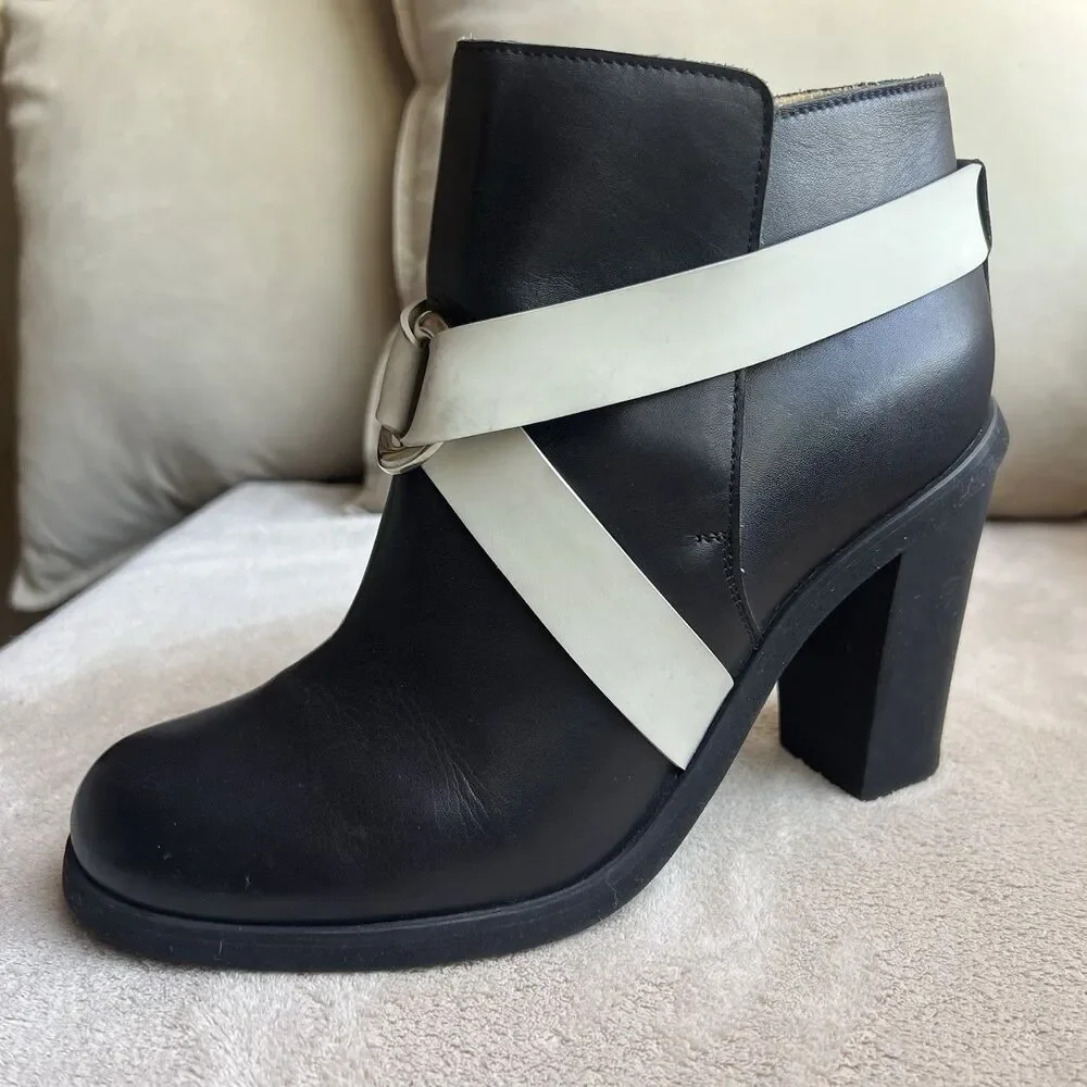 Maison Martin Margiela MM6 Black Leather w/ Cream Strap Ankle Booties EU 38 US 7